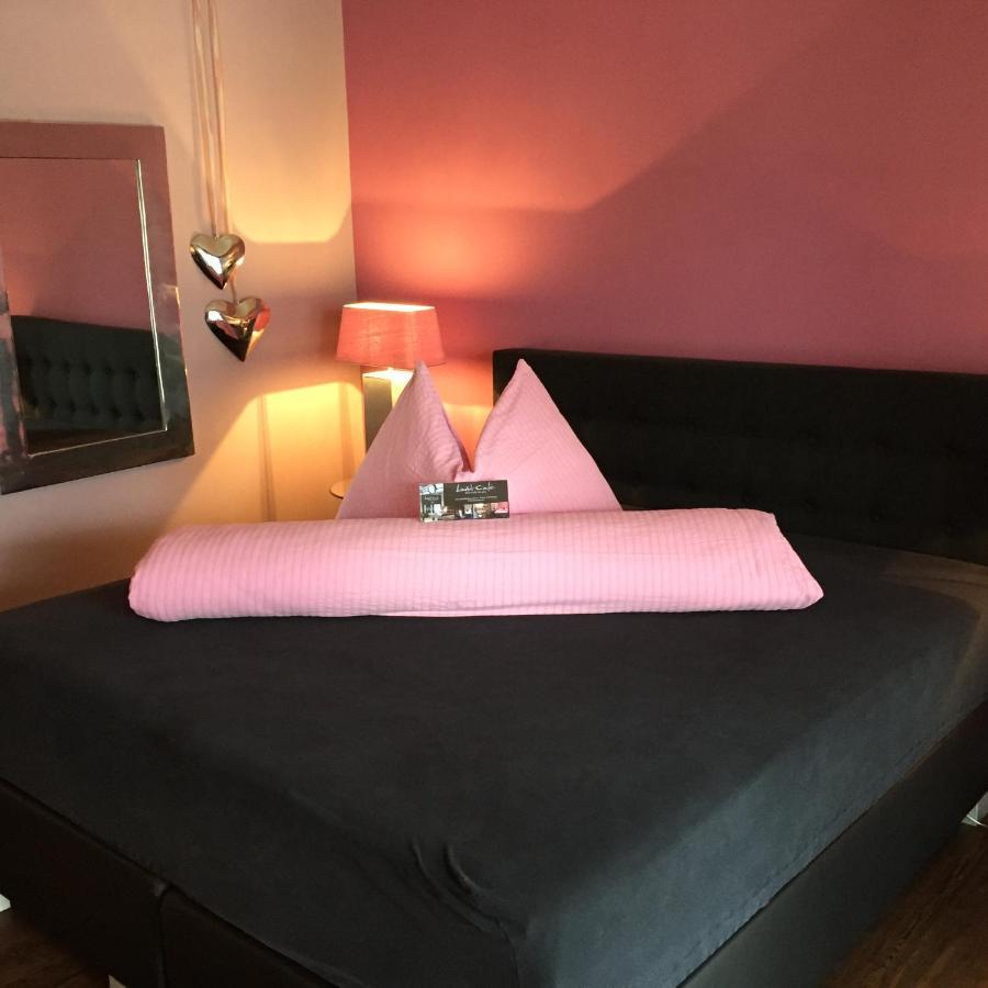 Landcafe Mit Mini Hotel Burgdorf Bagian luar foto