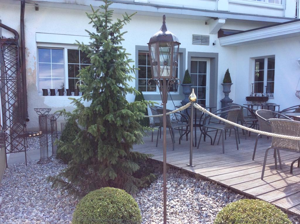 Landcafe Mit Mini Hotel Burgdorf Bagian luar foto