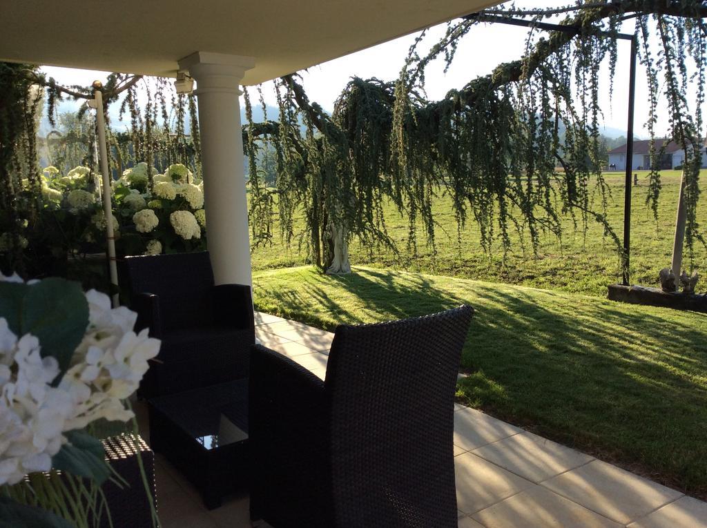 Landcafe Mit Mini Hotel Burgdorf Bagian luar foto